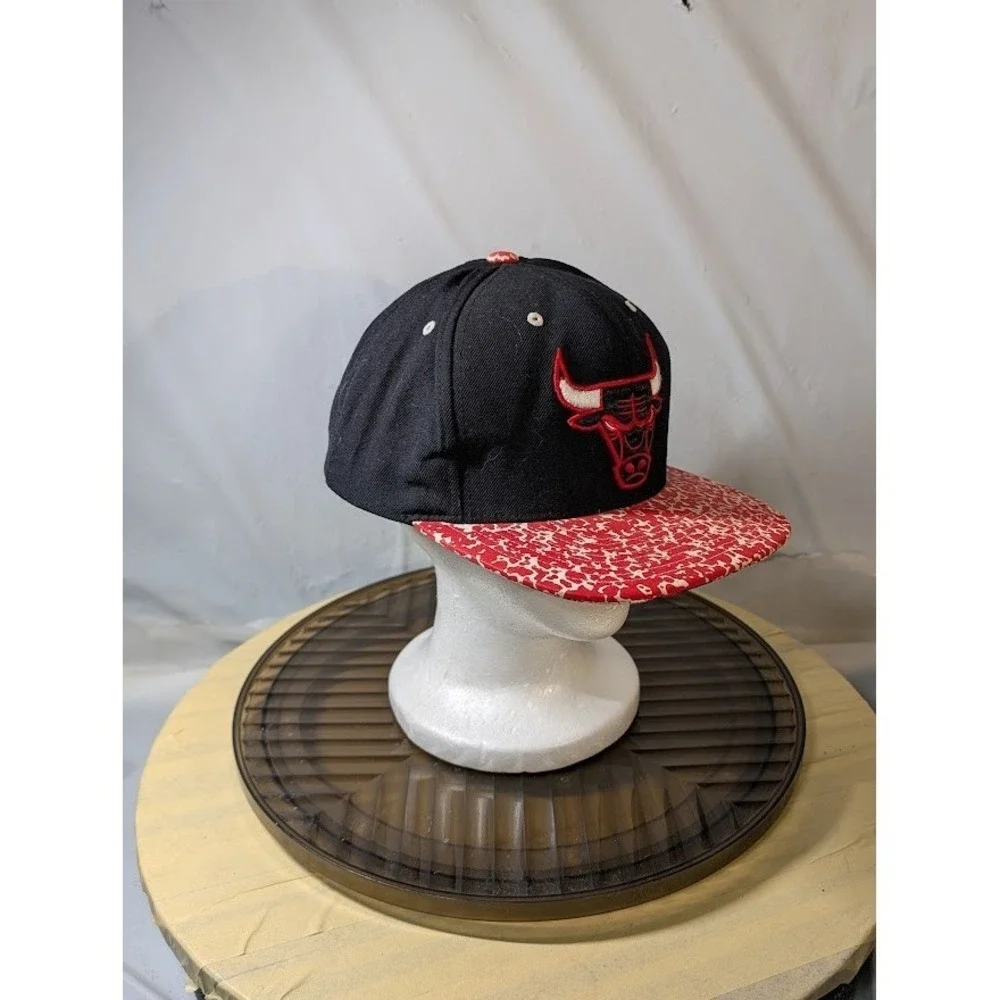 Chicago Bulls Snapback‎ Hat Black Red Elephant Print Brim NBA Basketball Cap